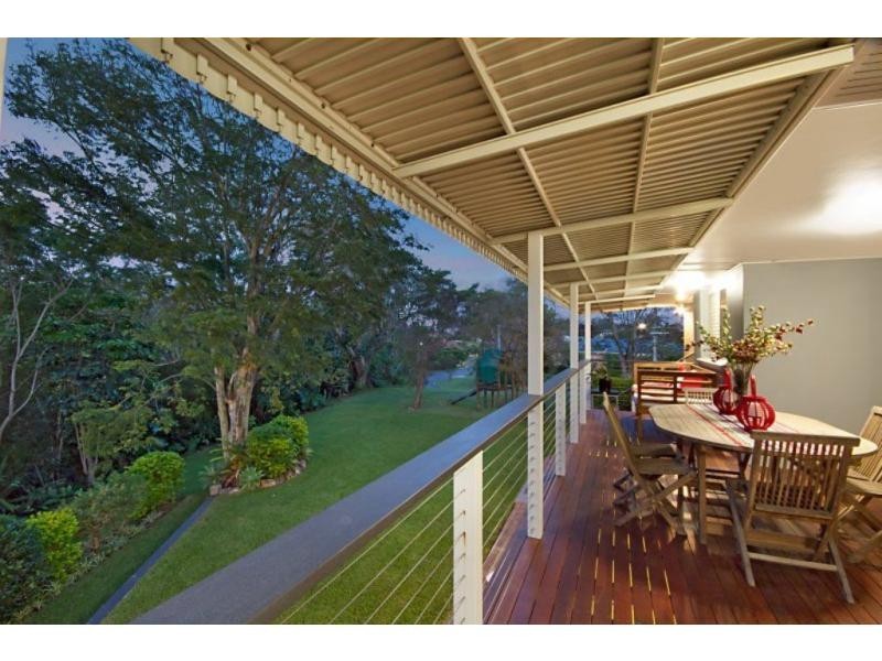 Oxley QLD 4075