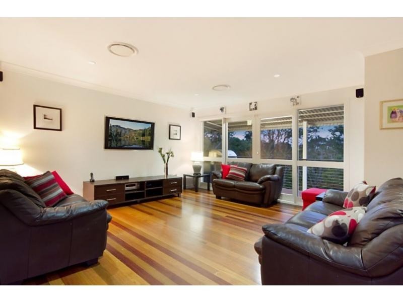 Oxley QLD 4075