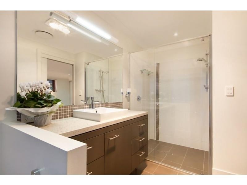 Oxley QLD 4075