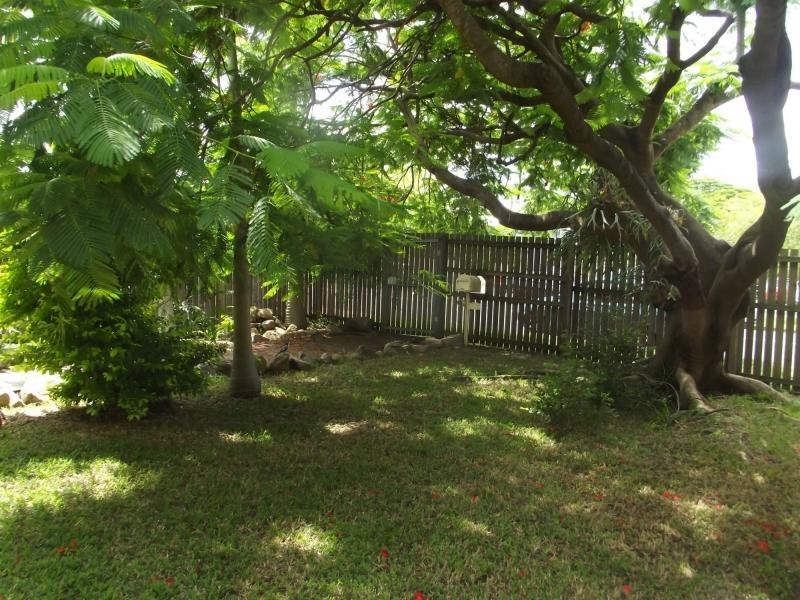 Oxley QLD 4075
