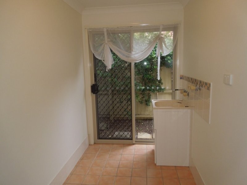 Oxley QLD 4075