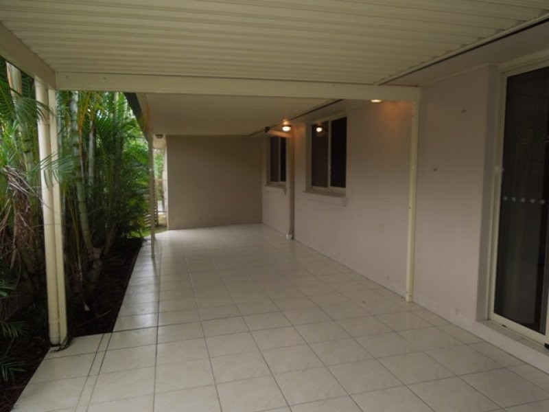 Oxley QLD 4075
