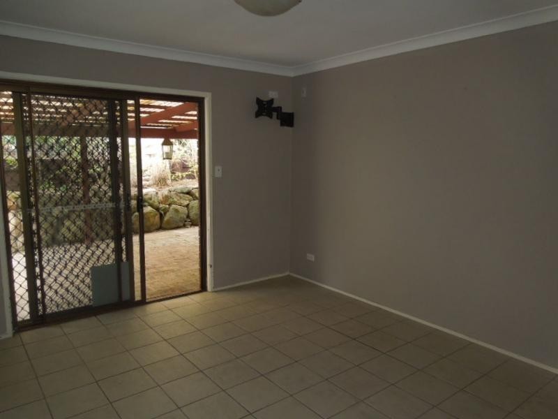 Durack QLD 4077