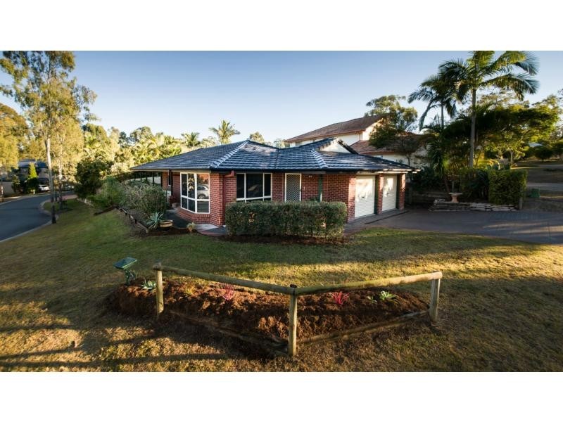 2 Paterson Place, Forest Lake QLD 4078