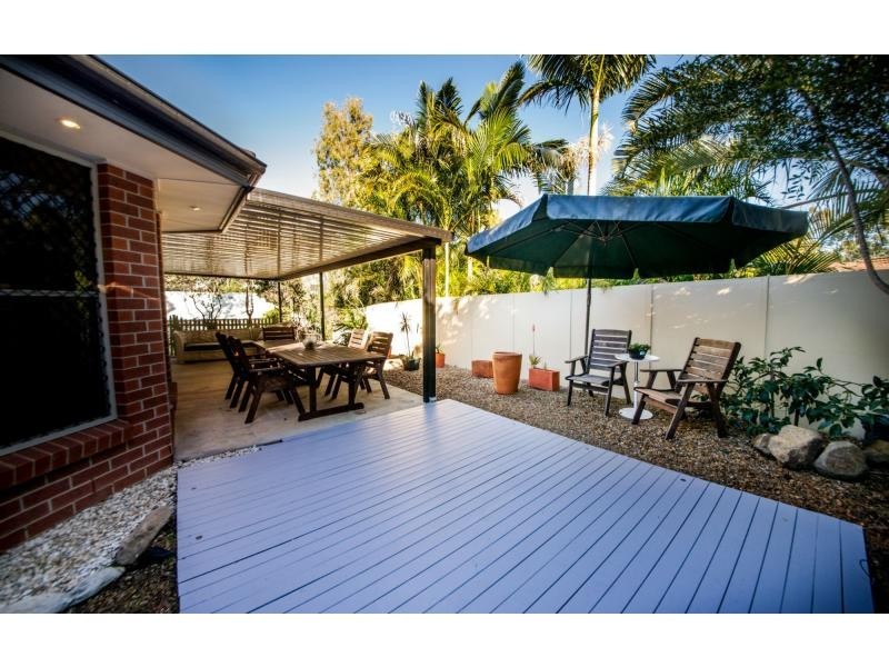 2 Paterson Place, Forest Lake QLD 4078