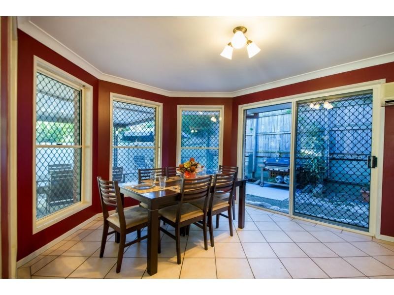 2 Paterson Place, Forest Lake QLD 4078