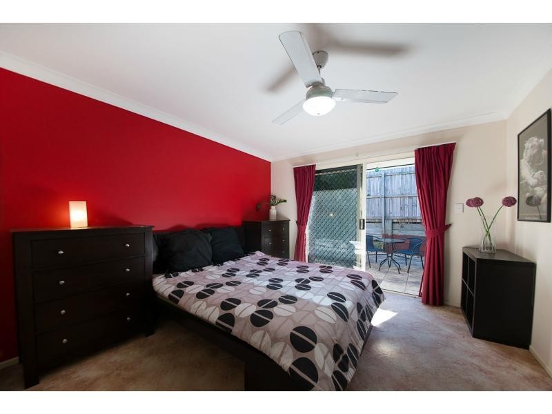 2 Paterson Place, Forest Lake QLD 4078