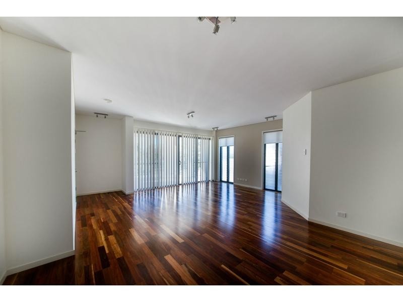 20/327 Verney Road East, Graceville QLD 4075