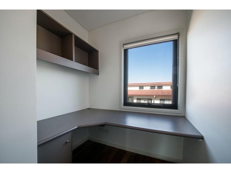 20/327 Verney Road East, Graceville QLD 4075