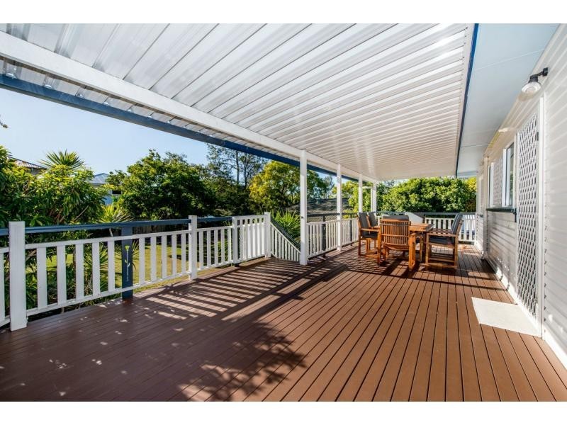 26 Davies Street, Oxley QLD 4075