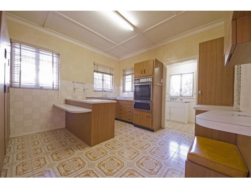 22 Kinkead Avenue, Sherwood QLD 4075