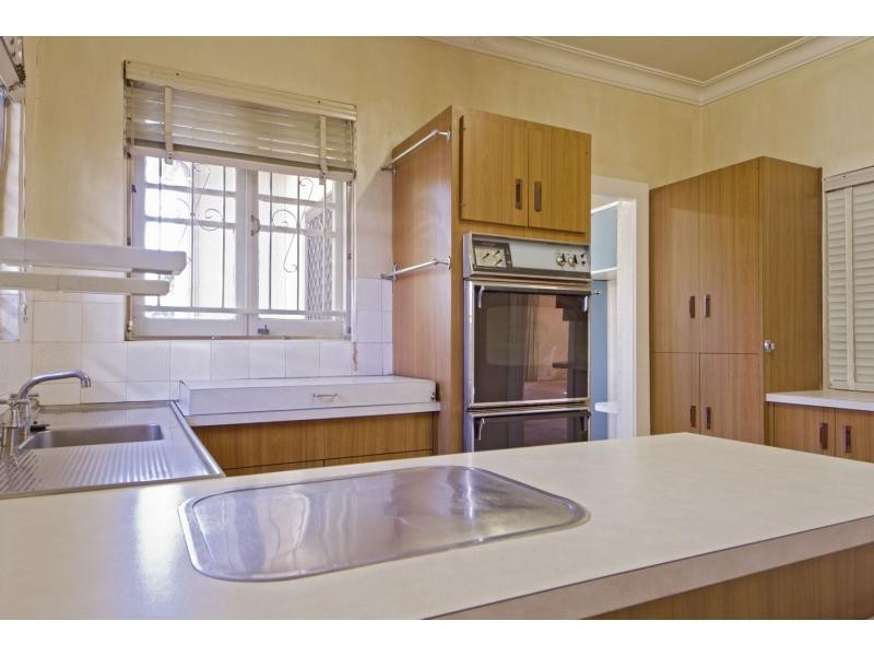 22 Kinkead Avenue, Sherwood QLD 4075