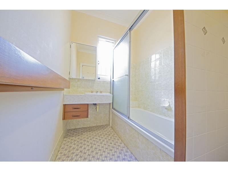 22 Kinkead Avenue, Sherwood QLD 4075