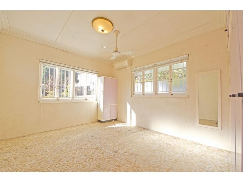 22 Kinkead Avenue, Sherwood QLD 4075