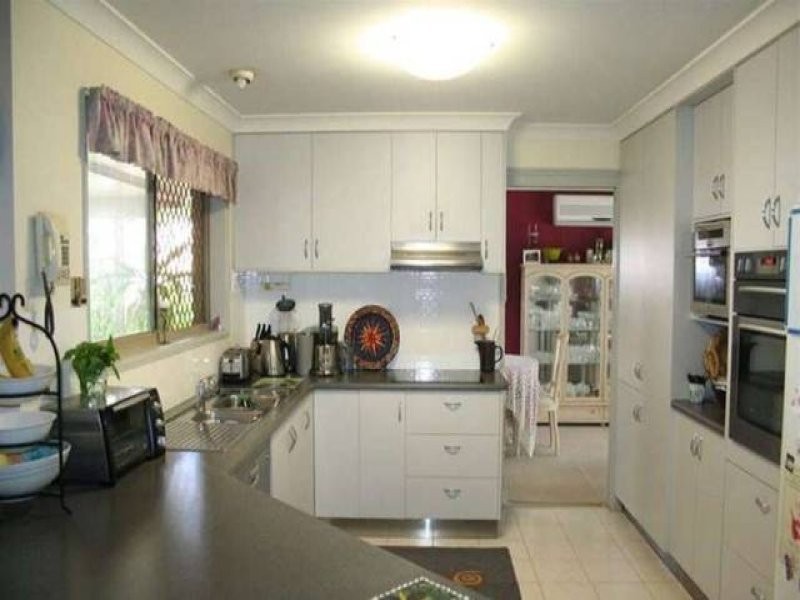 6 Prestwick Street, Oxley QLD 4075