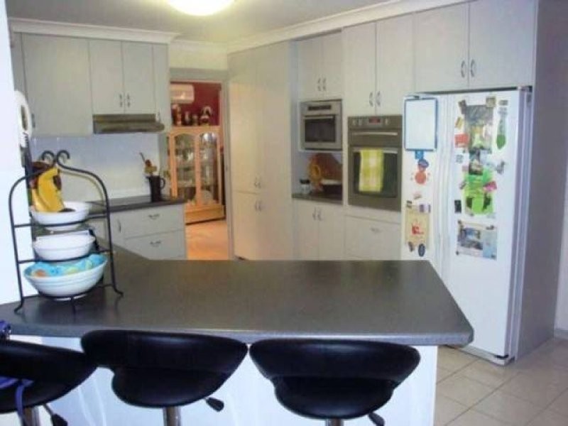 6 Prestwick Street, Oxley QLD 4075