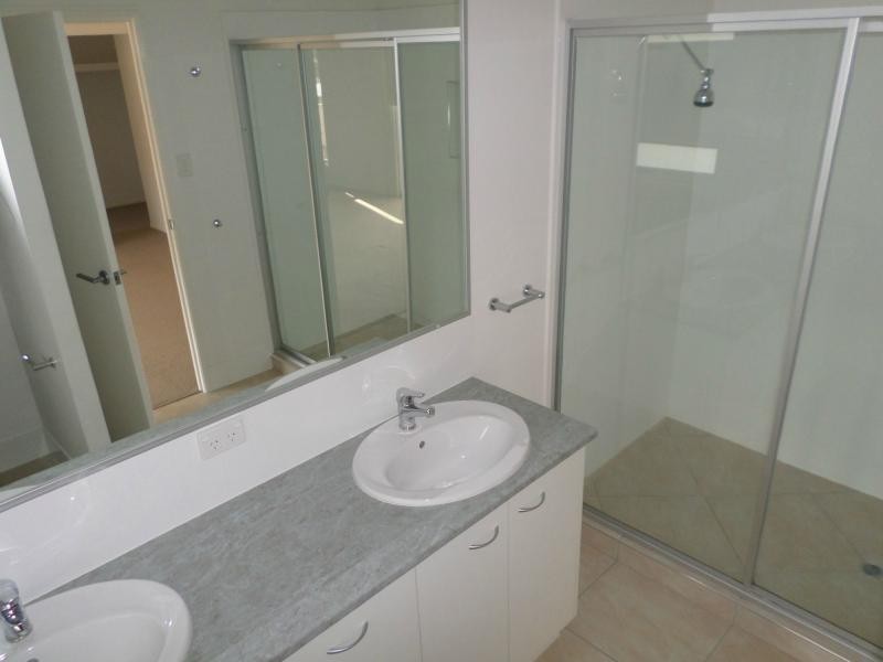 67 White Street, Graceville QLD 4075