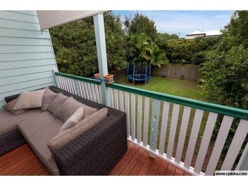 17 Lockwood Street, Sherwood QLD 4075