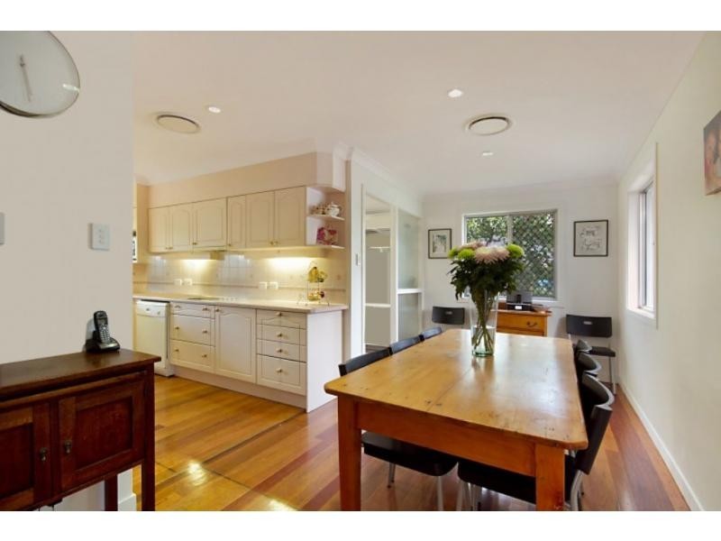 5 Strathburn Street, Oxley QLD 4075