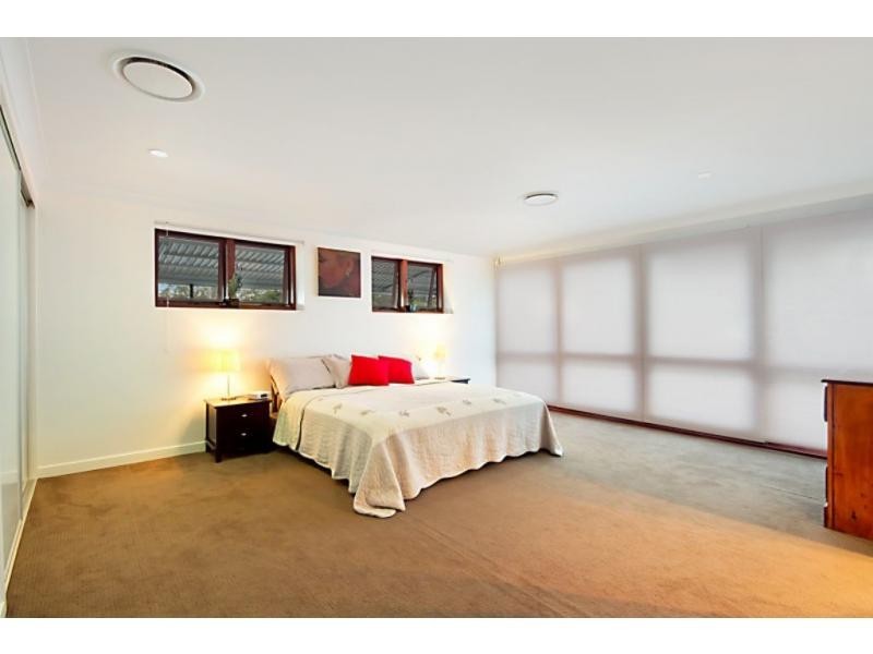 5 Strathburn Street, Oxley QLD 4075