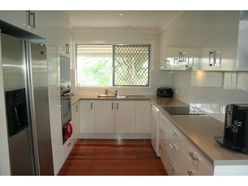 5 Strathburn Street, Oxley QLD 4075