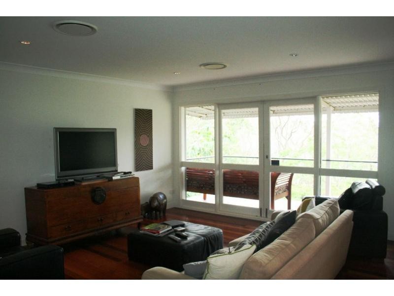 5 Strathburn Street, Oxley QLD 4075