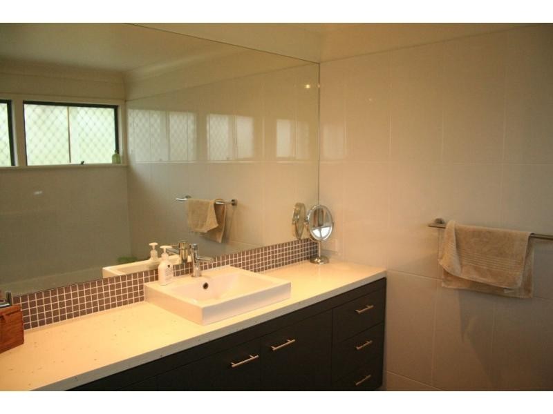 5 Strathburn Street, Oxley QLD 4075