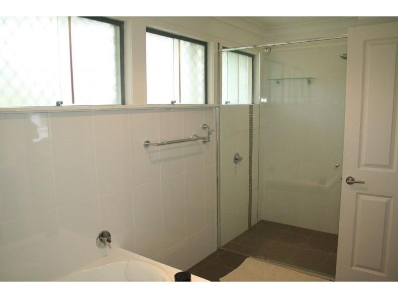 5 Strathburn Street, Oxley QLD 4075