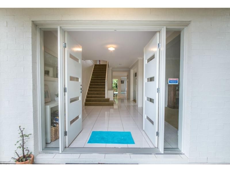 7 Rowan Street, Heathwood QLD 4110