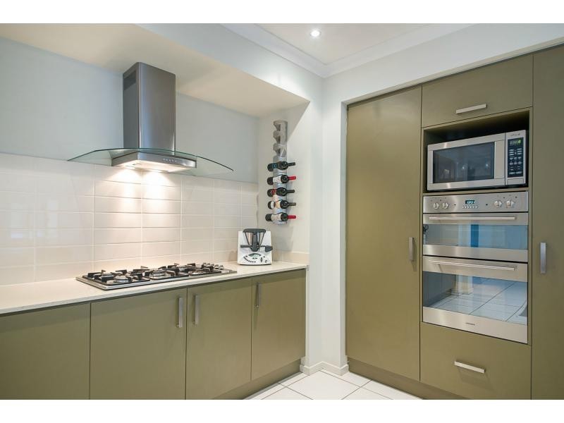 7 Rowan Street, Heathwood QLD 4110