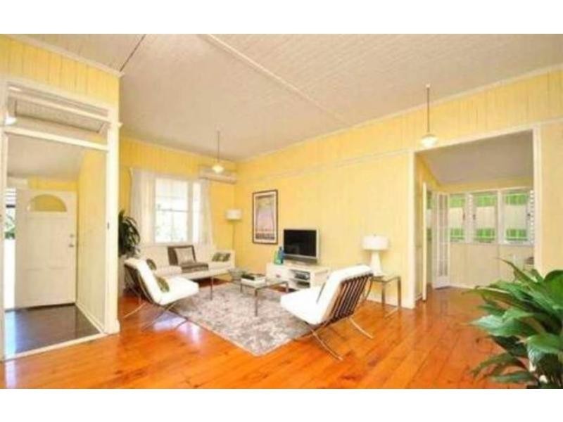 25 Wilton Terrace, Yeronga QLD 4104