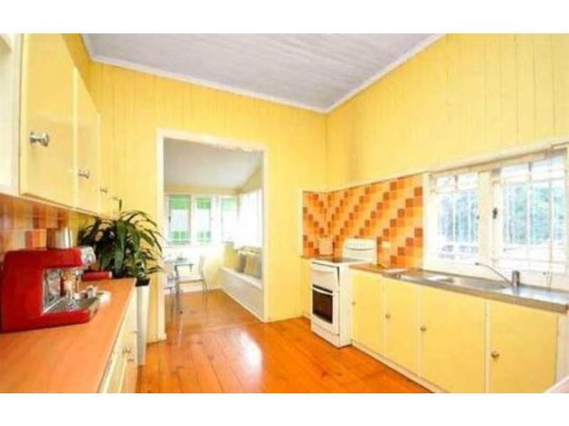 25 Wilton Terrace, Yeronga QLD 4104