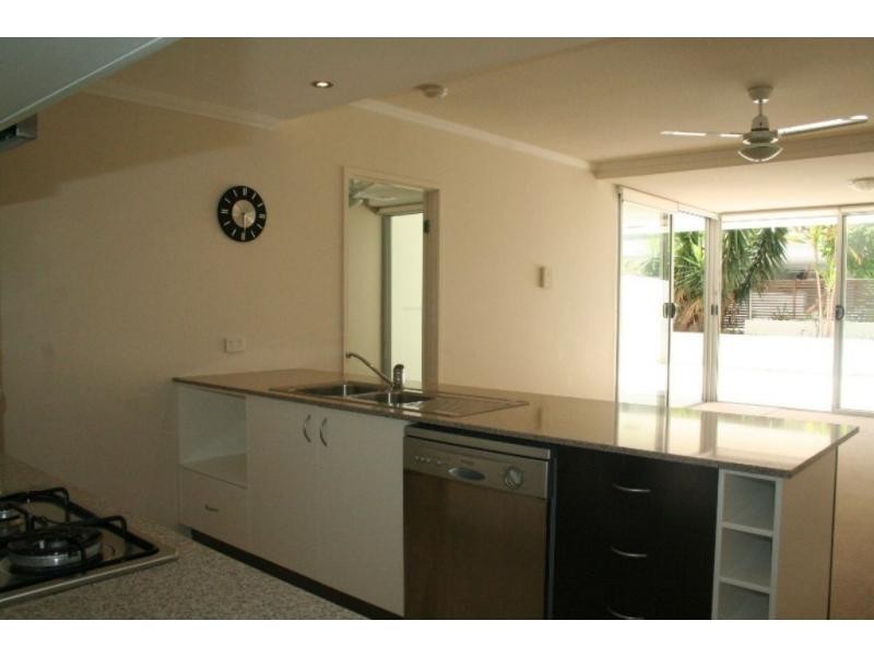 Unit 6/95 Clarence Road, Indooroopilly QLD 4068