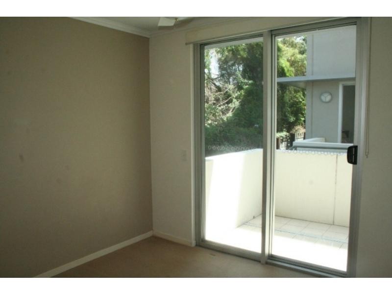 Unit 6/95 Clarence Road, Indooroopilly QLD 4068