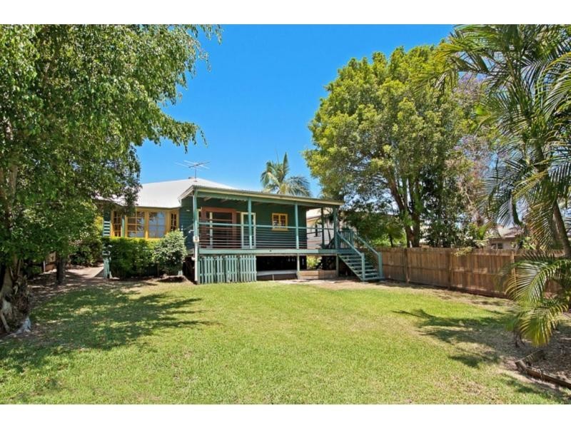 18 Austral Avenue, Graceville QLD 4075