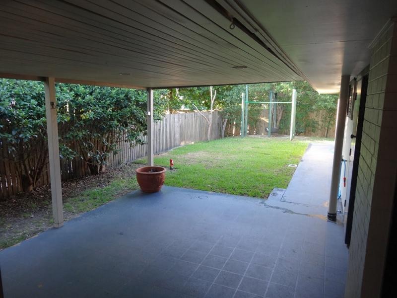 9 Barchester Street, Sherwood QLD 4075