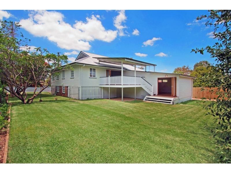 105 Clara Street, Corinda QLD 4075