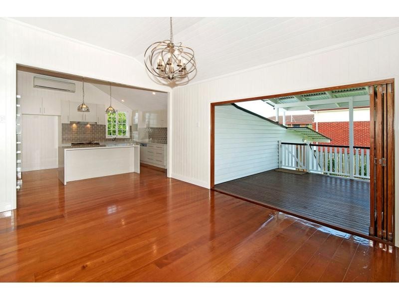 105 Clara Street, Corinda QLD 4075