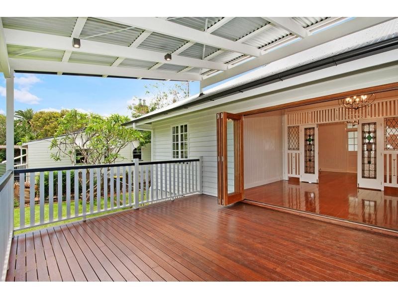 105 Clara Street, Corinda QLD 4075