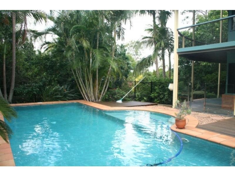 69 Mukurta Street, Chapel Hill QLD 4069