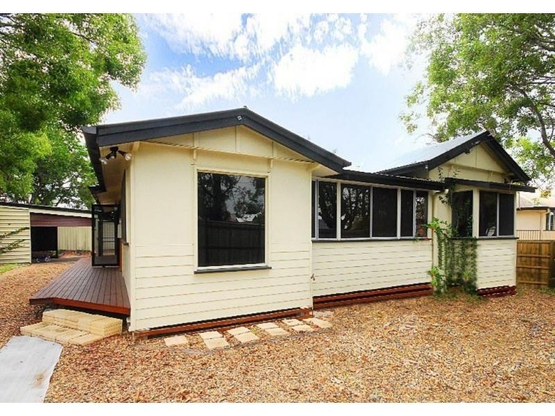 690 Oxley Road, Corinda QLD 4075