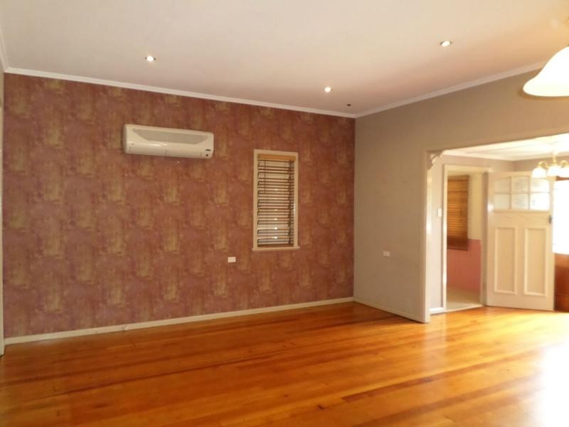 690 Oxley Road, Corinda QLD 4075