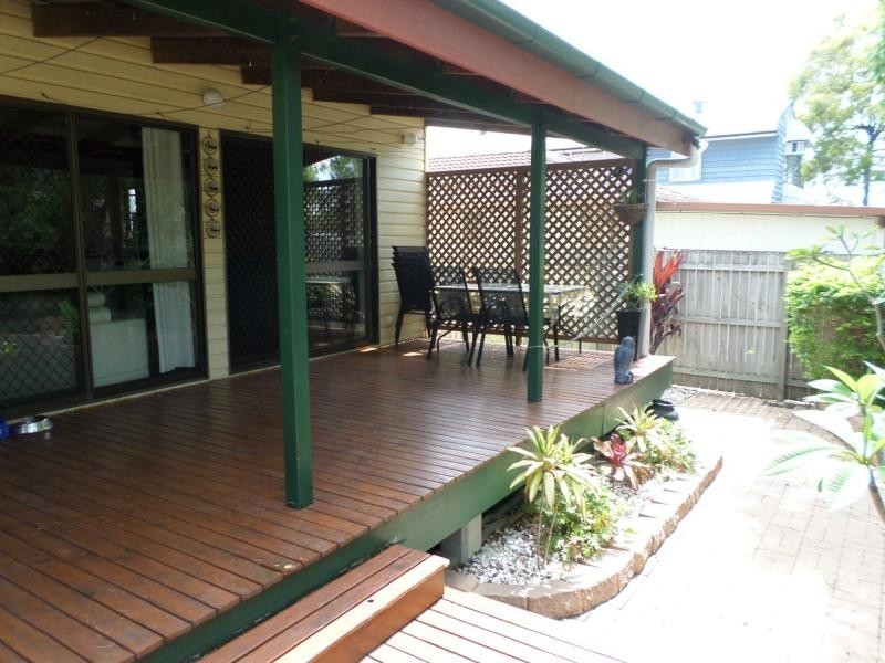 44 Graceville Avenue, Graceville QLD 4075