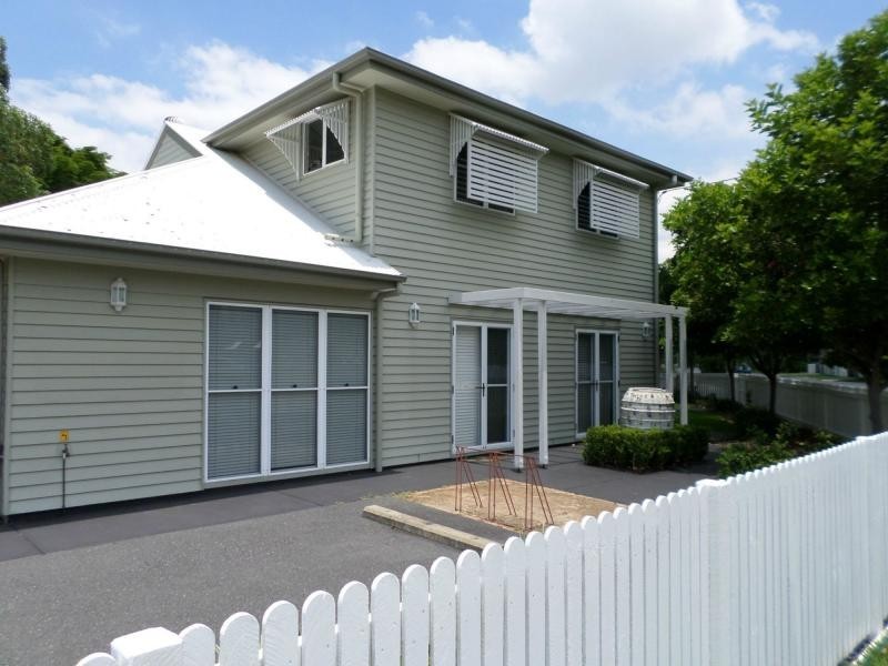 55 Crawford Road, Chelmer QLD 4068