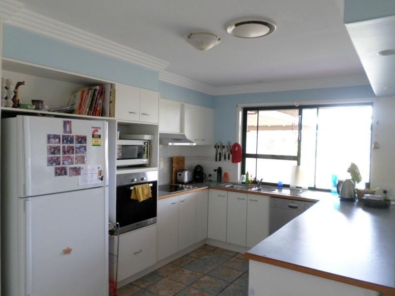 2 Ruling Close, Sinnamon Park QLD 4073