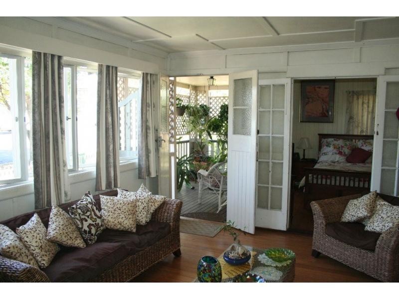 9 Skew Street, Sherwood QLD 4075