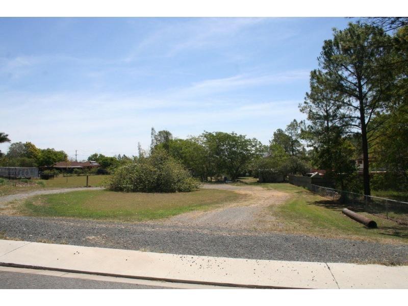 16 Shirley Street, Redbank Plains QLD 4301