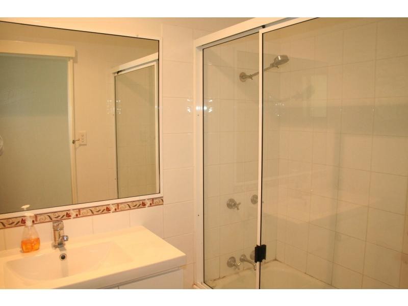 4 Rinora Street, Corinda QLD 4075