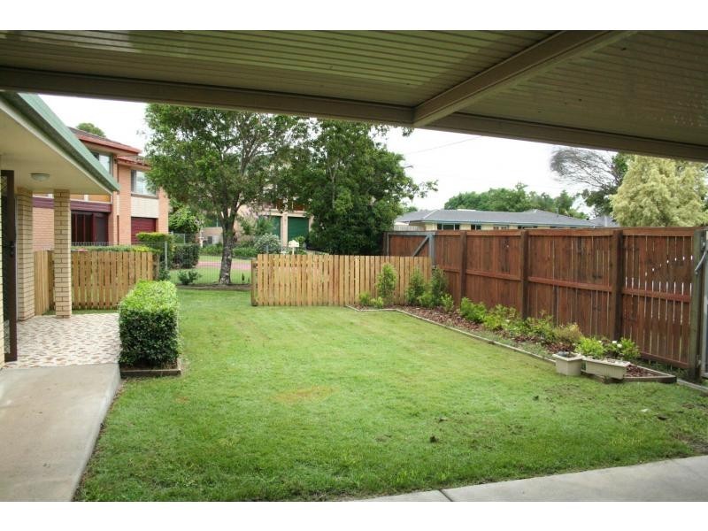 4 Rinora Street, Corinda QLD 4075
