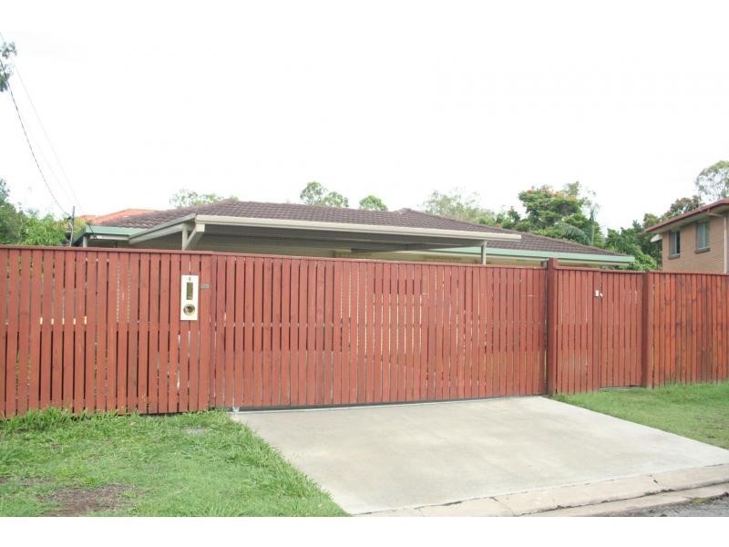 4 Rinora Street, Corinda QLD 4075